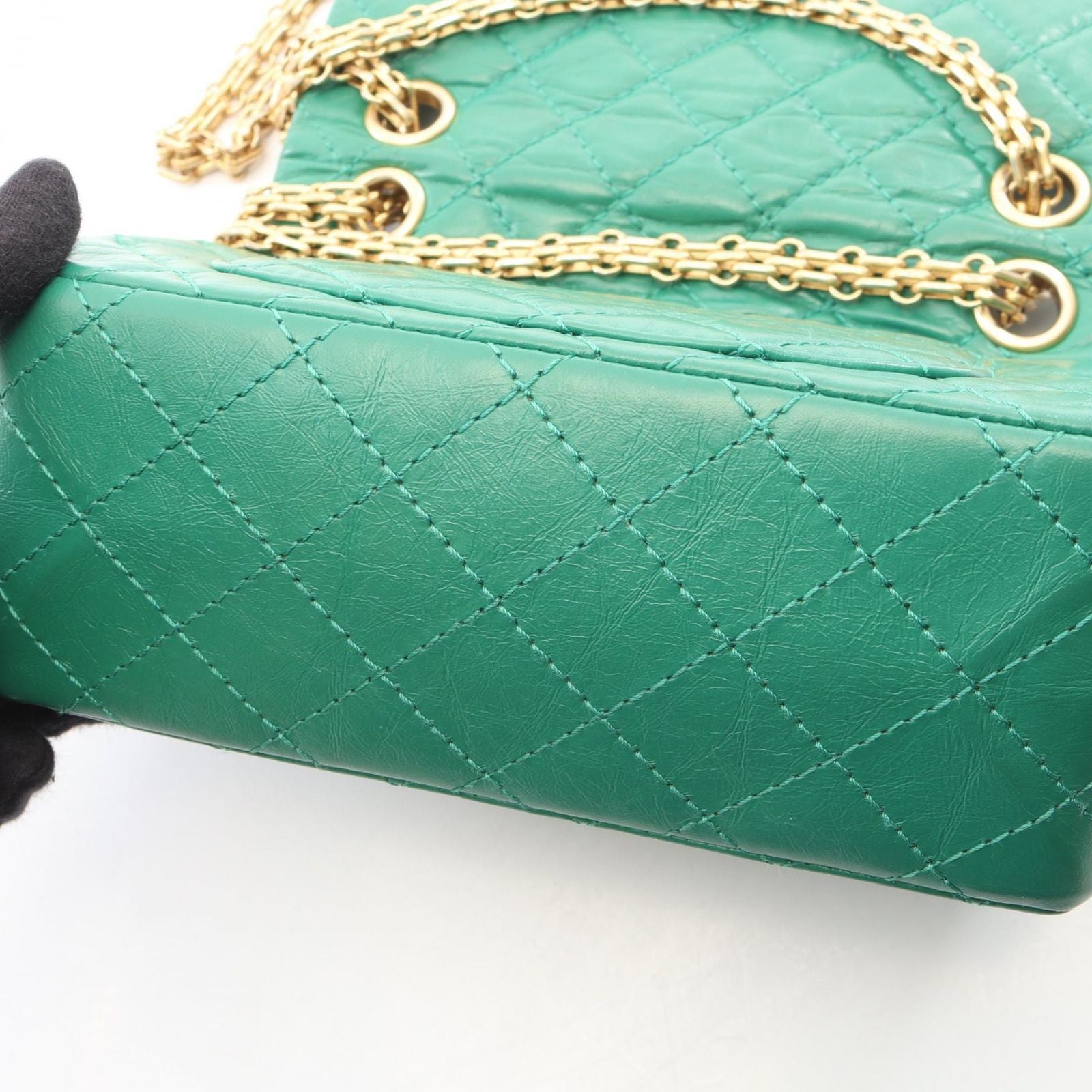 Chanel Shoulder Bag 2.55 Mini Quilted Green Leather Chain — view 9