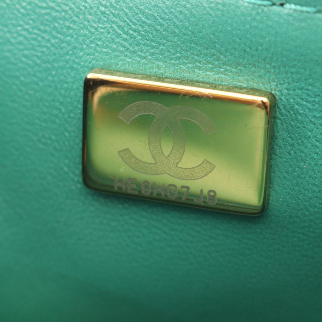 Chanel Shoulder Bag 2.55 Mini Quilted Green Leather Chain — view 5