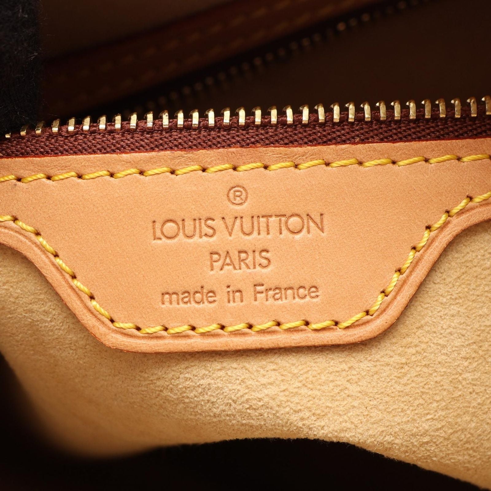 Louis Vuitton Shoulder Bag Looping GM Canvas Leather — view 4