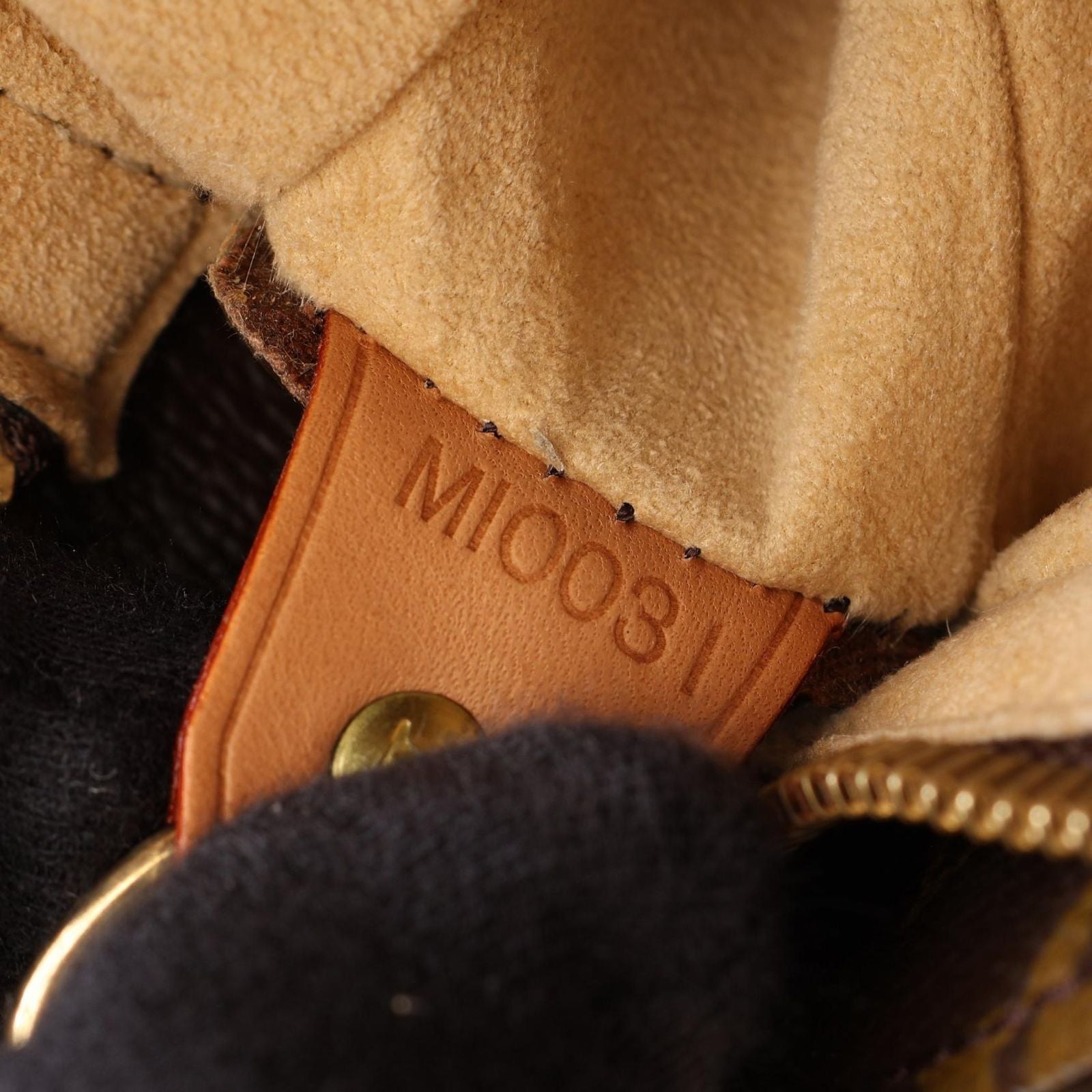 Louis Vuitton Shoulder Bag Looping GM Canvas Leather — view 5