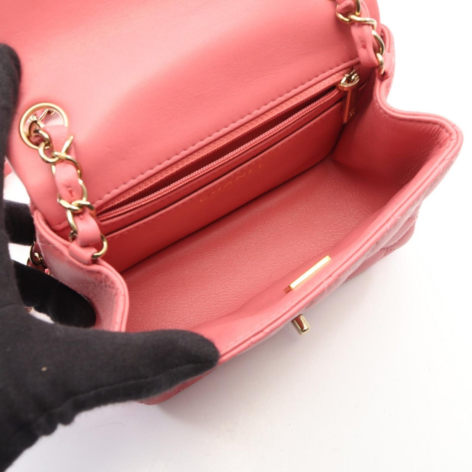Chanel Shoulder Bag Mini Quilted Pink Lambskin Chain — view 3