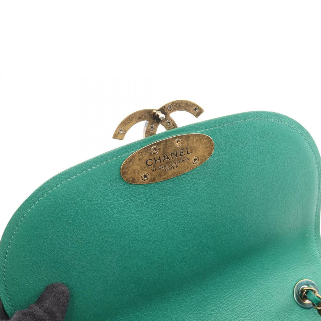 Chanel Shoulder Bag Quilted 2-Way Green Leather Round Flap Chain — view 7