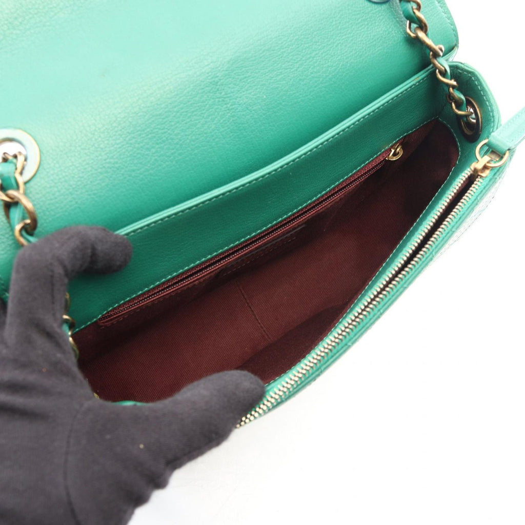 Chanel Shoulder Bag Quilted 2-Way Green Leather Round Flap Chain — view 3