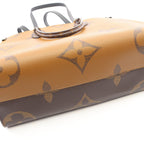 Louis Vuitton Tote On The Go MM Monogram Giant Reverse 2-Way Canvas Leather — view 7
