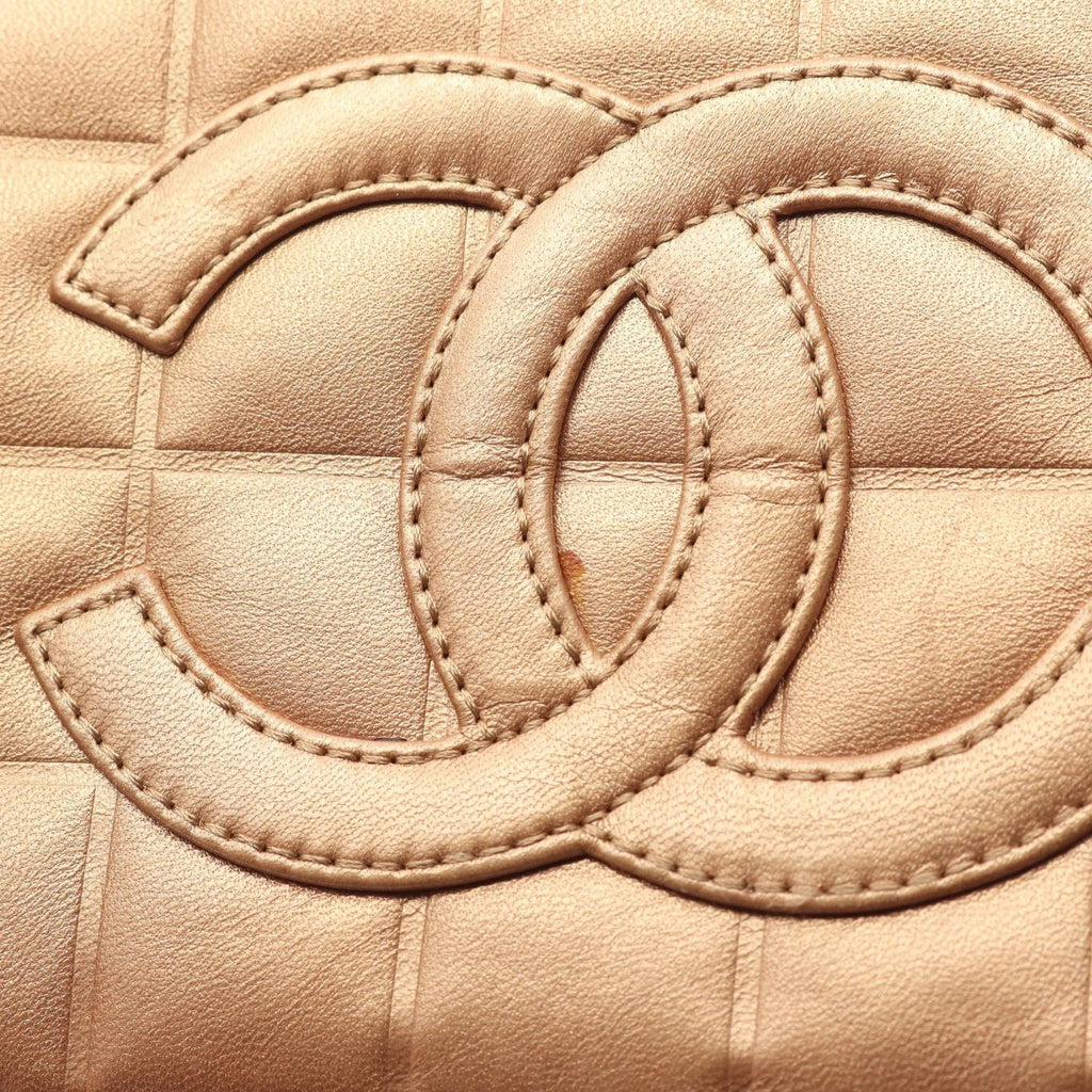 Chanel Shoulder Bag Choco Bar Rose Gold Leather — view 9