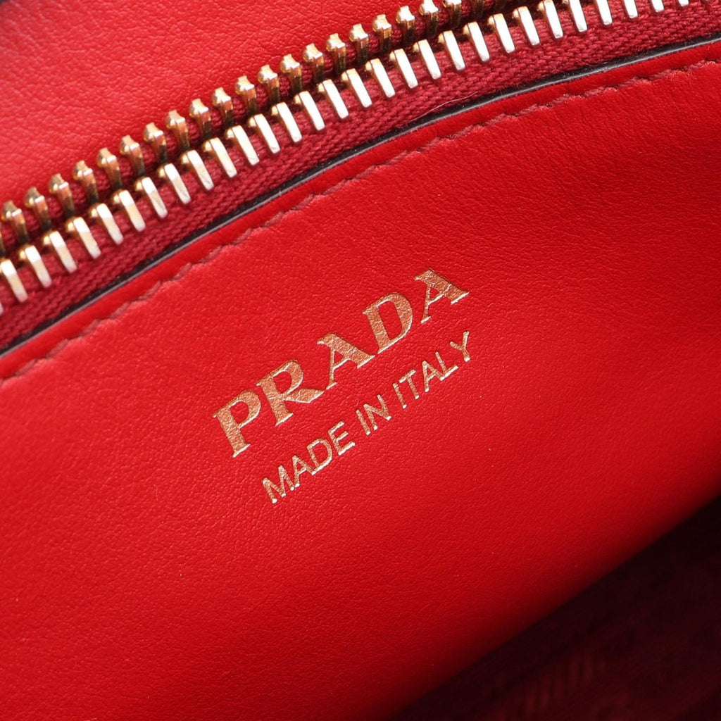 Prada Handbag Monochrome 2-Way Red Saffiano Leather — view 4