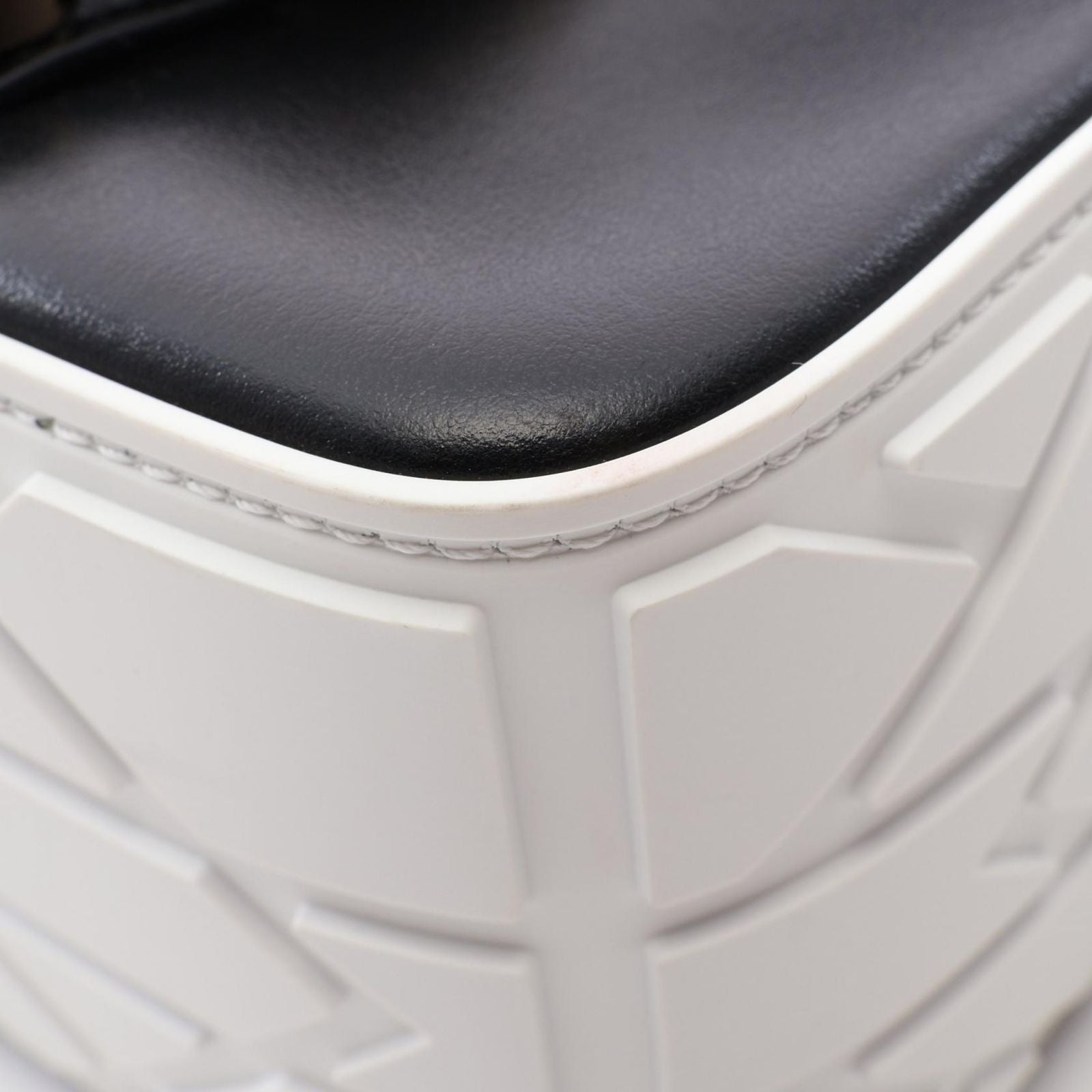 Dior Shoulder Bag Camp White Black Leather Small — view 5