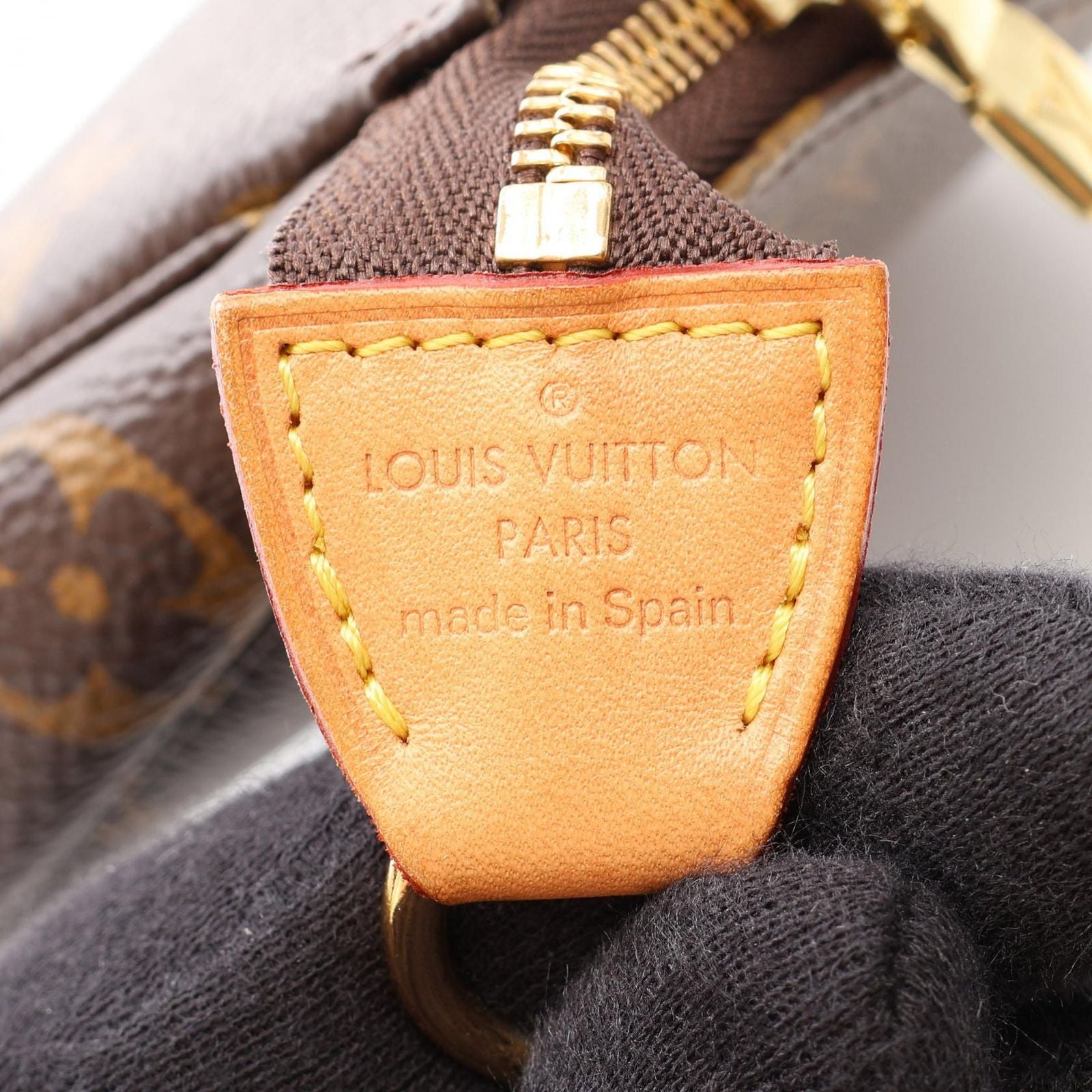 Louis Vuitton Handbag Mini Pochette Accessoire Monogram Canvas Leather — view 4