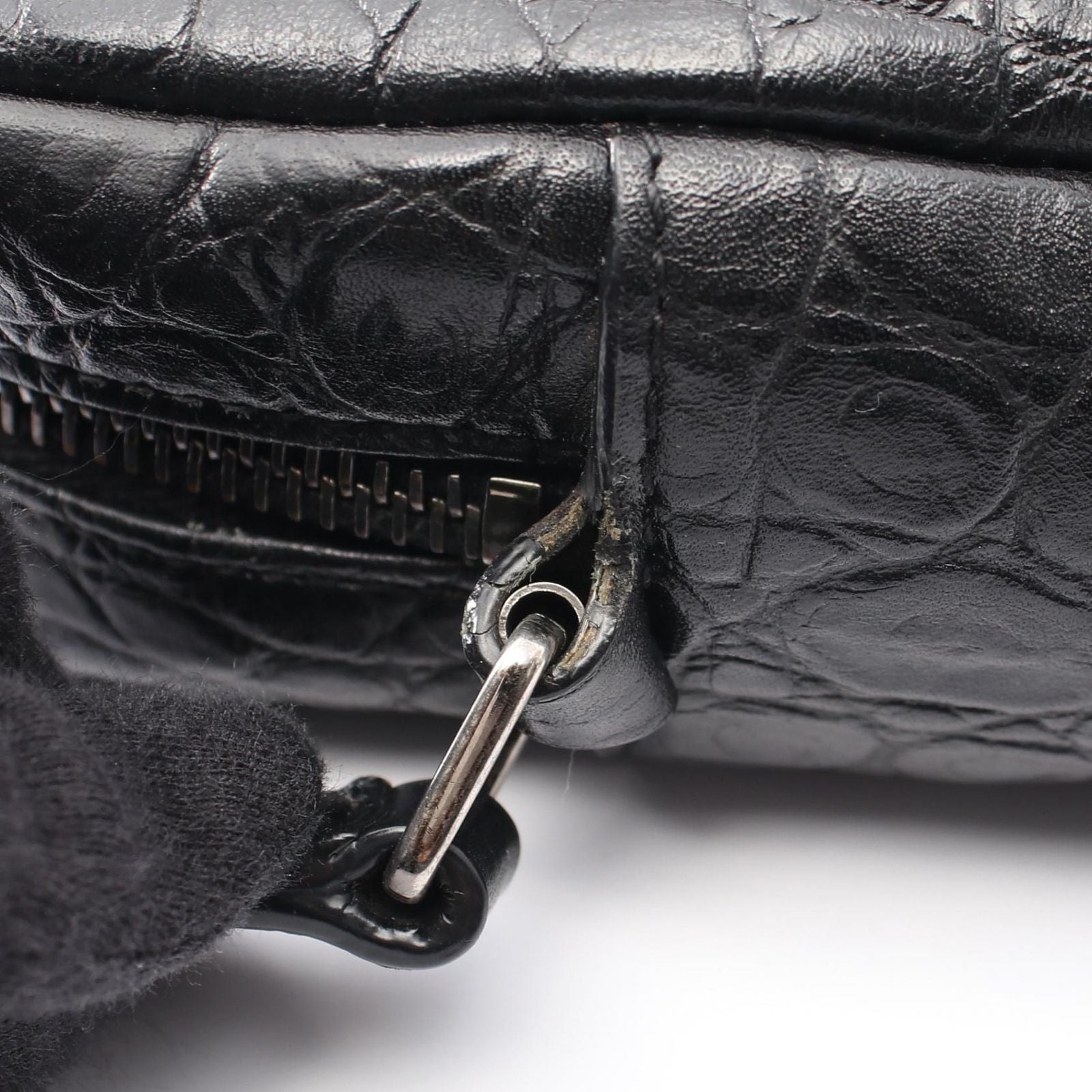 Saint Laurent Paris Shoulder Bag Lou Monogram Croco — view 6