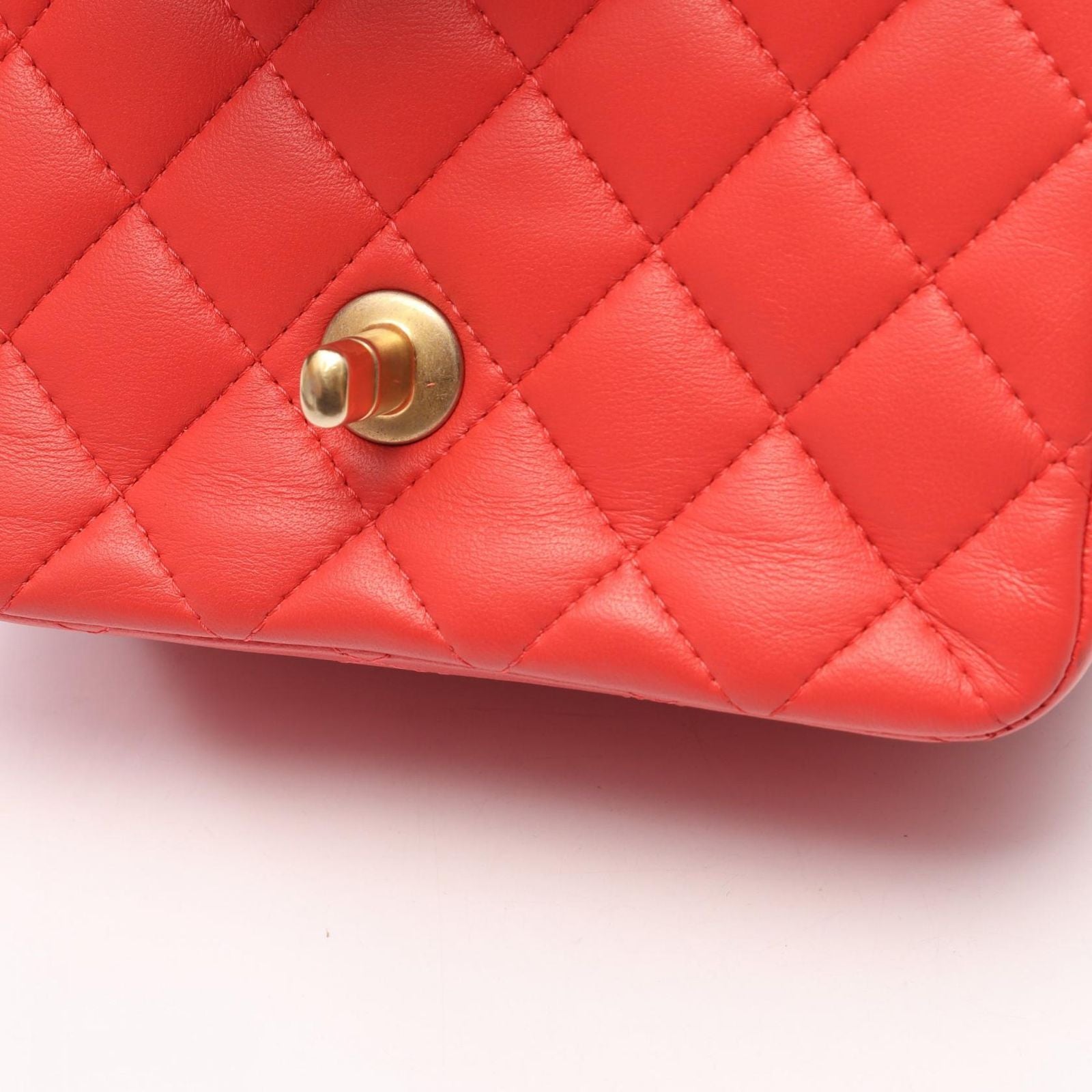 Chanel Shoulder Bag Mini Quilted Lambskin Chain — view 9