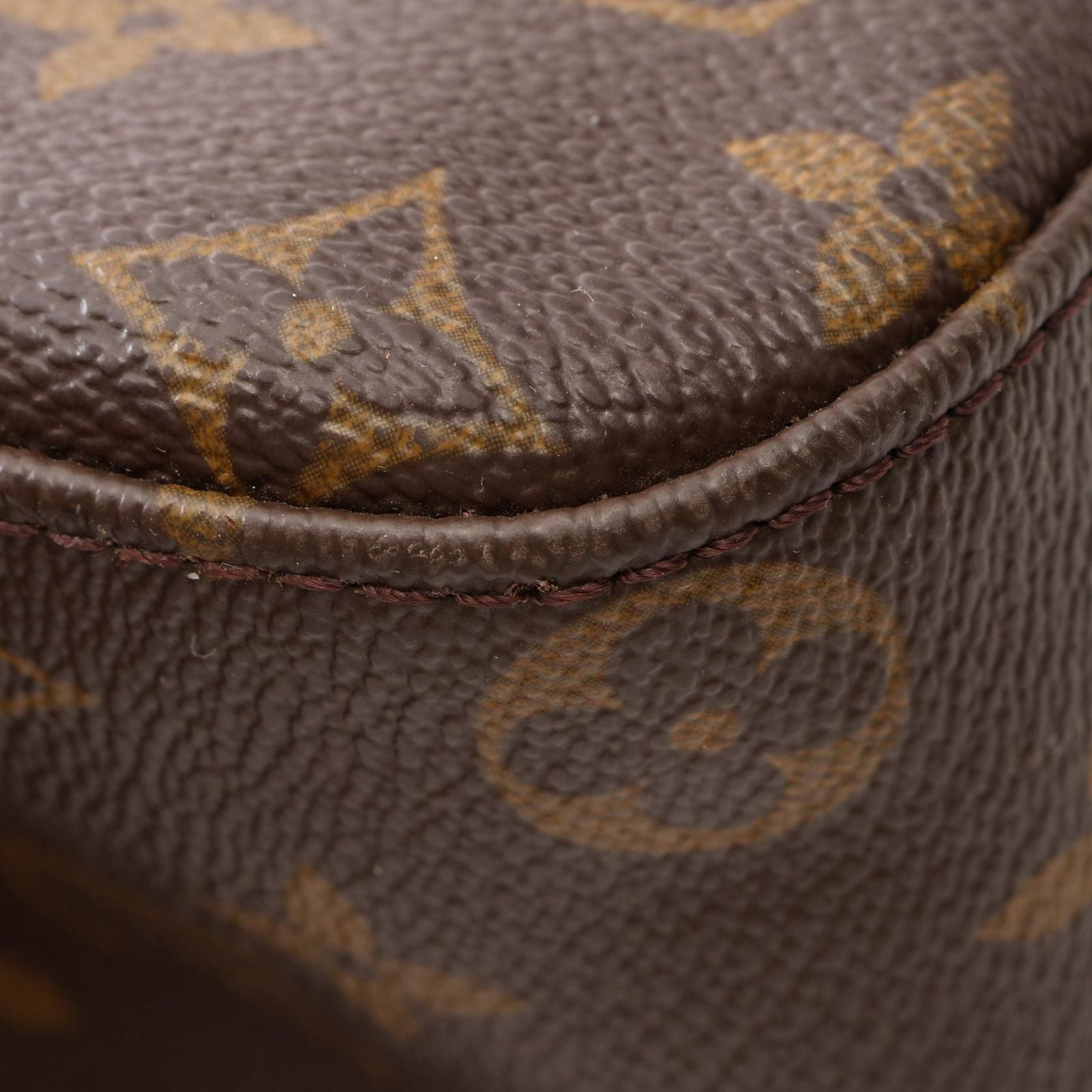 Louis Vuitton Shoulder Bag Looping GM Monogram Canvas Leather — view 6