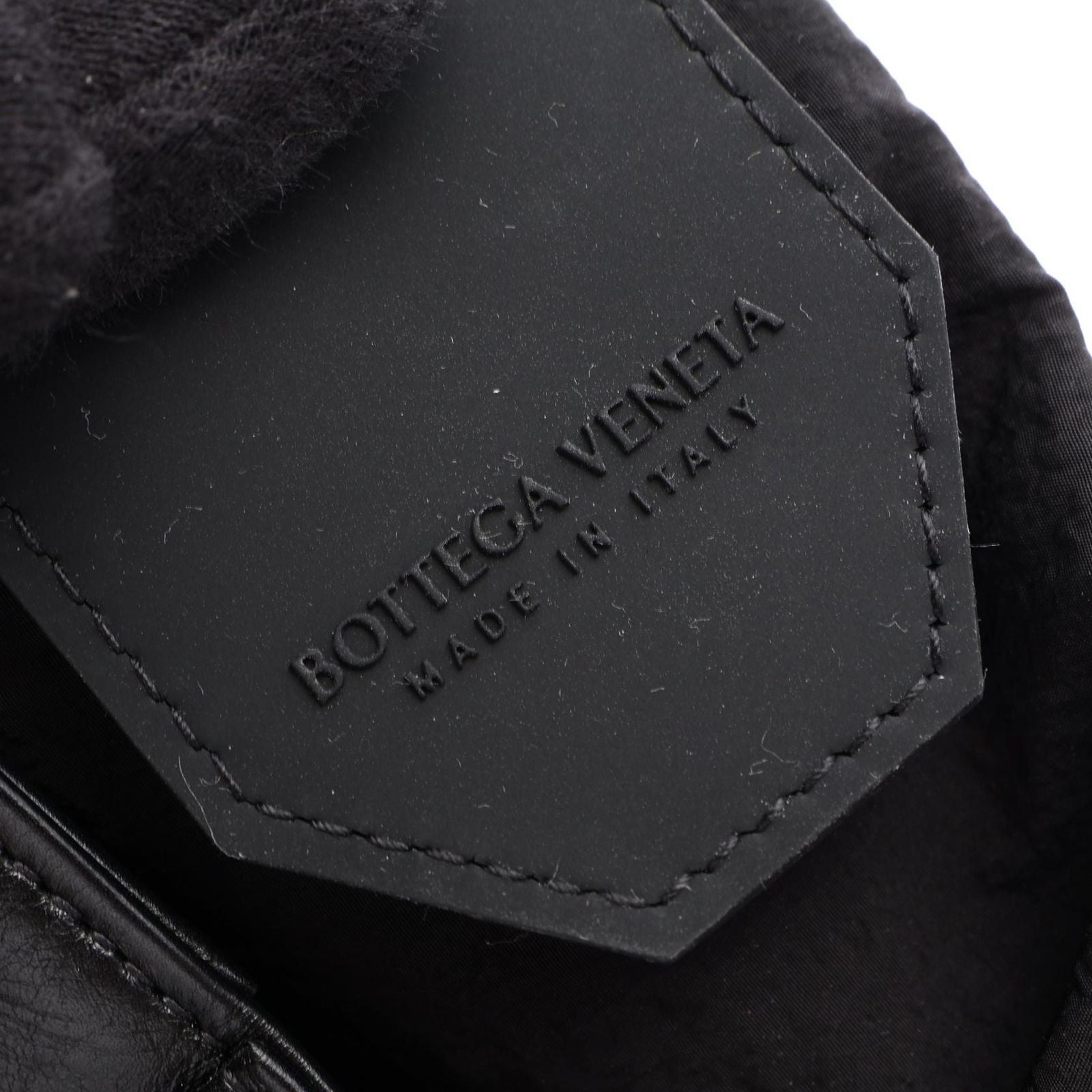 Bottega Veneta Waist Bag Cassette Maxi Intrecciato Black Leather — view 4