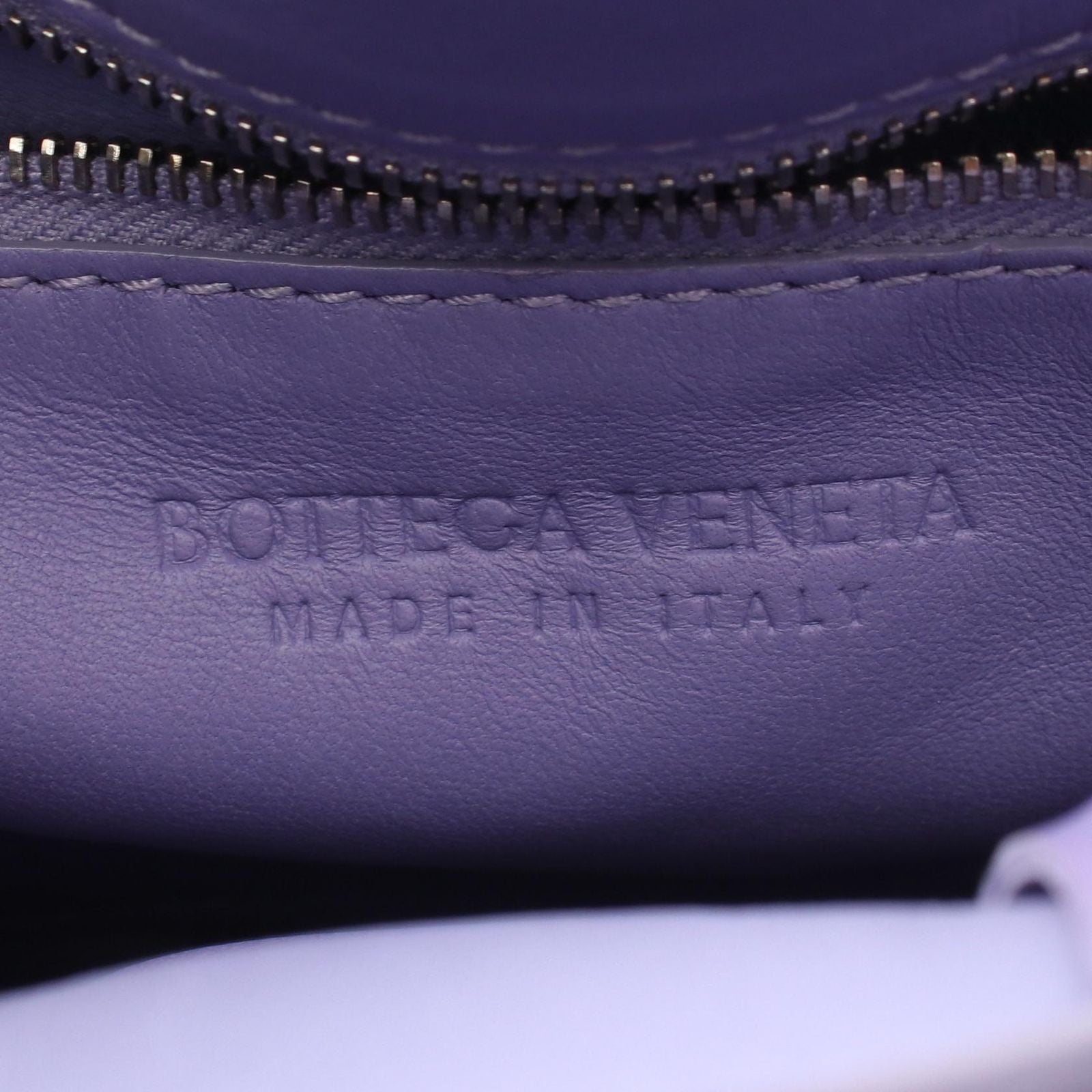 Bottega Veneta Shoulder Bag Padded Cassette Intrecciato Purple Leather — view 4