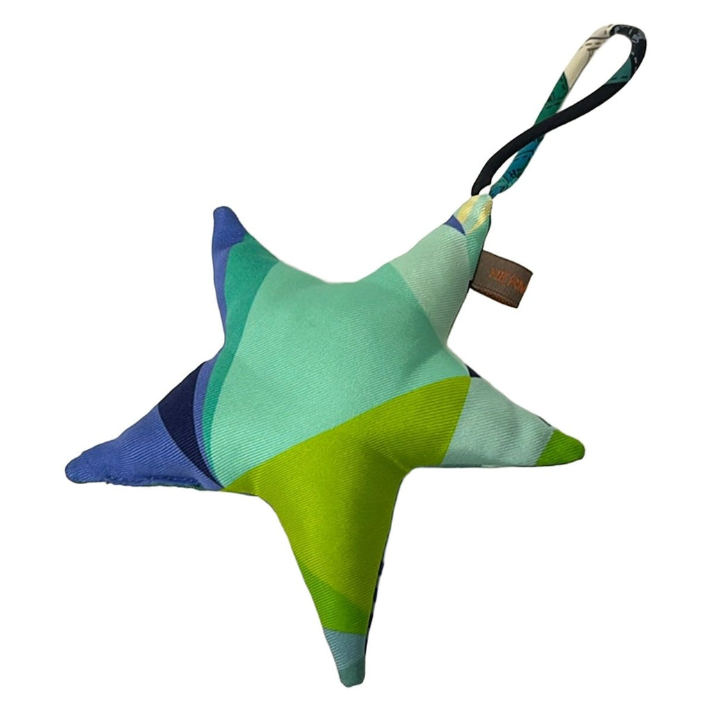 Hermes Key Holder Petit Ash Light Green Multi Star Silk — view 2