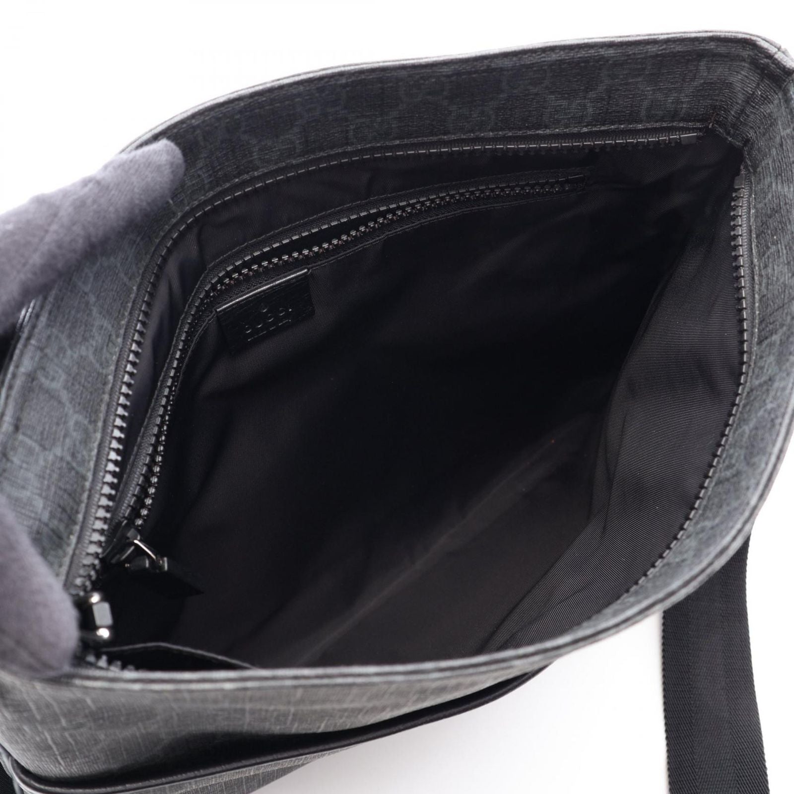 Gucci Shoulder Bag GG Supreme Black Canvas Leather — view 3