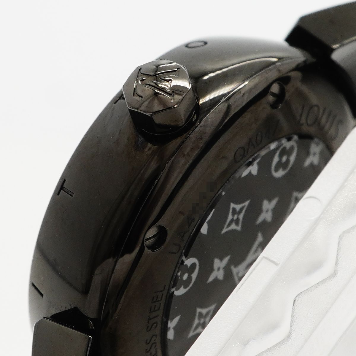 Louis Vuitton Tambourouall Black PM Diamond Dial Watch — view 7