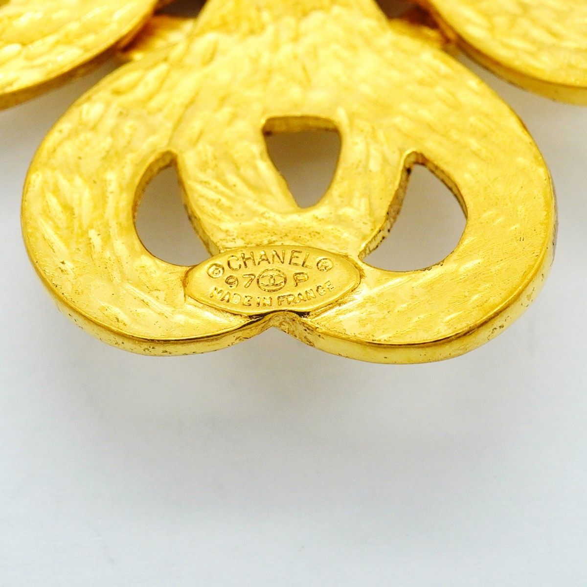 Chanel Brooch Vintage CC Logo Gold Plated — view 4