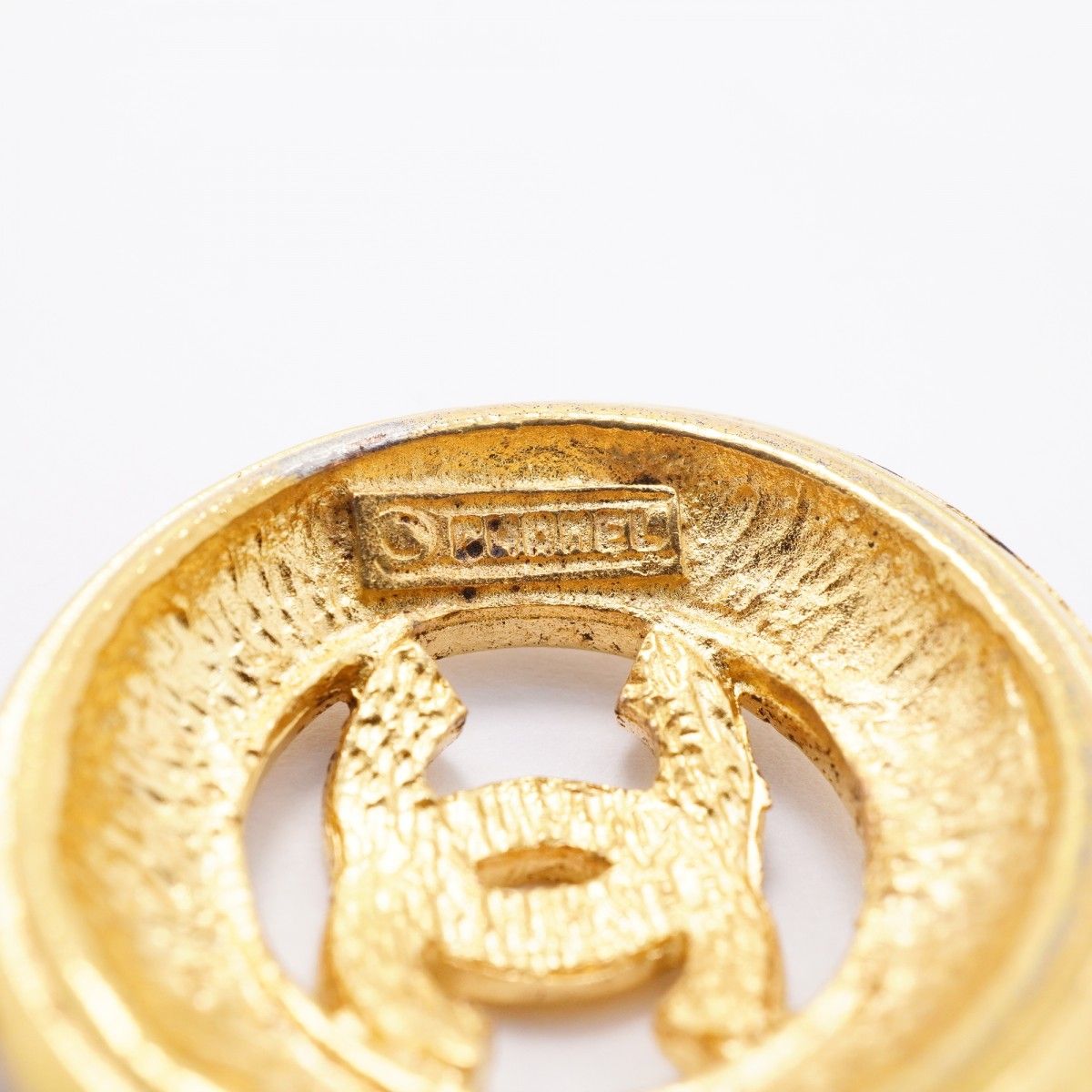 Chanel Necklace Vintage CC Logo Round — view 6