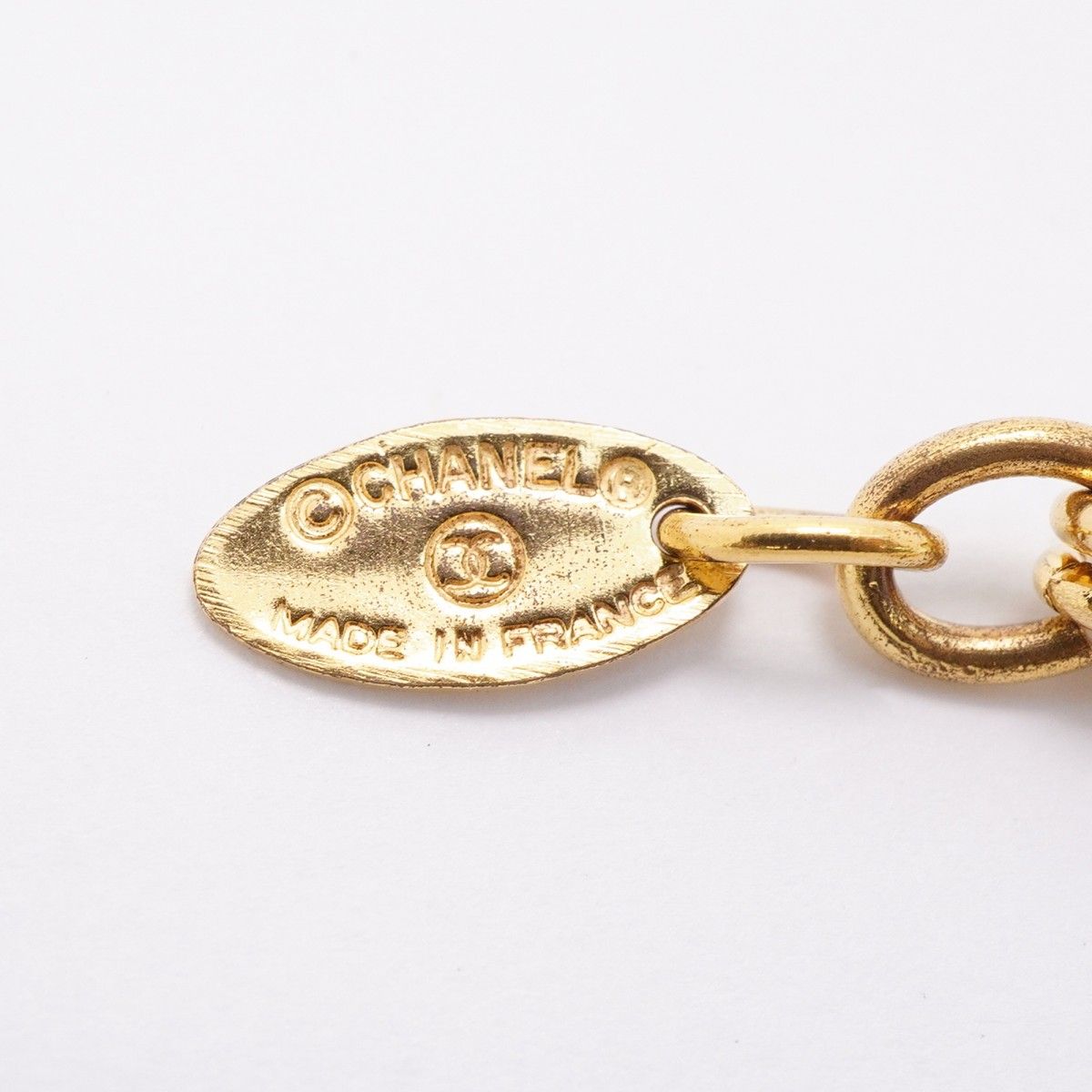 Chanel Necklace Vintage CC Logo Round — view 5