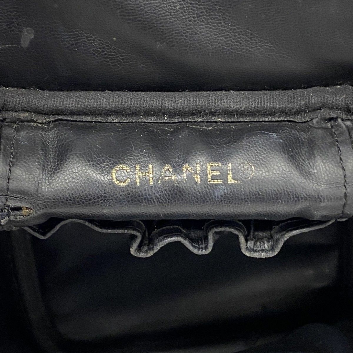 Chanel Vanity Bag Caviar Leather Black Gold — view 5