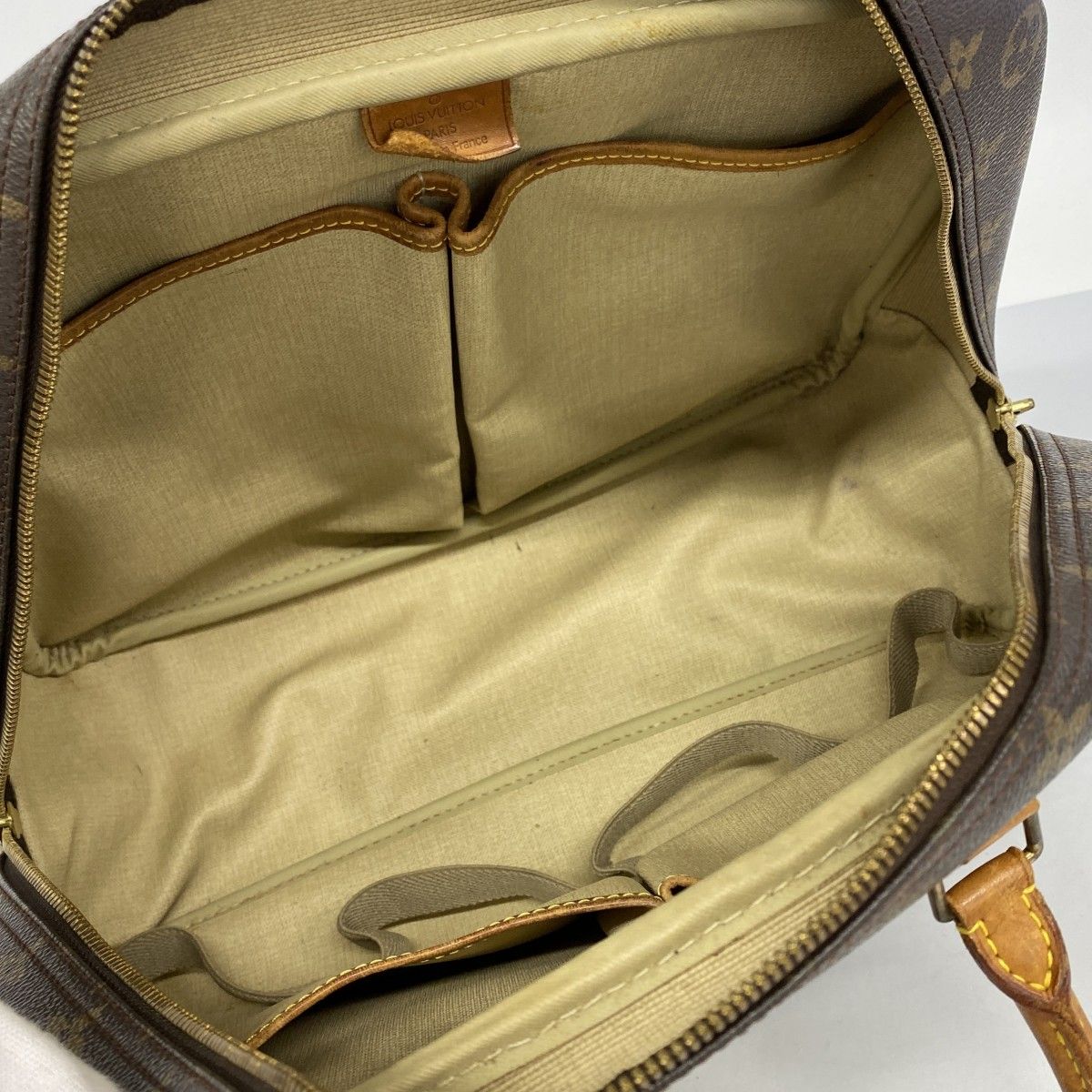 Louis Vuitton Handbag Monogram Deauville Brown — view 4