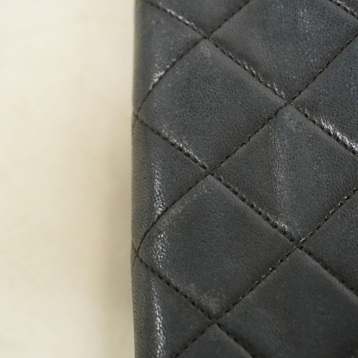 Chanel Shoulder Bag Quilted Lambskin Black Gold — view 8