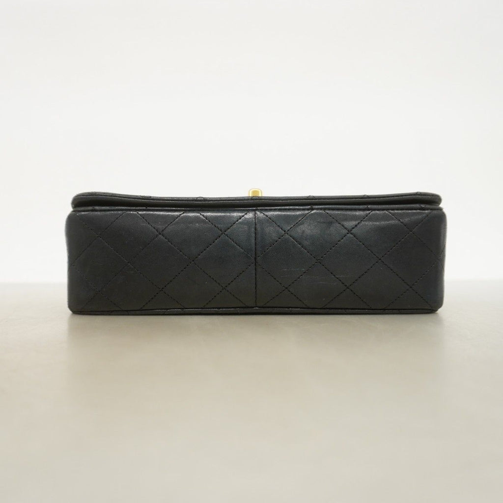 Chanel Shoulder Bag Quilted Lambskin Black Gold — view 3