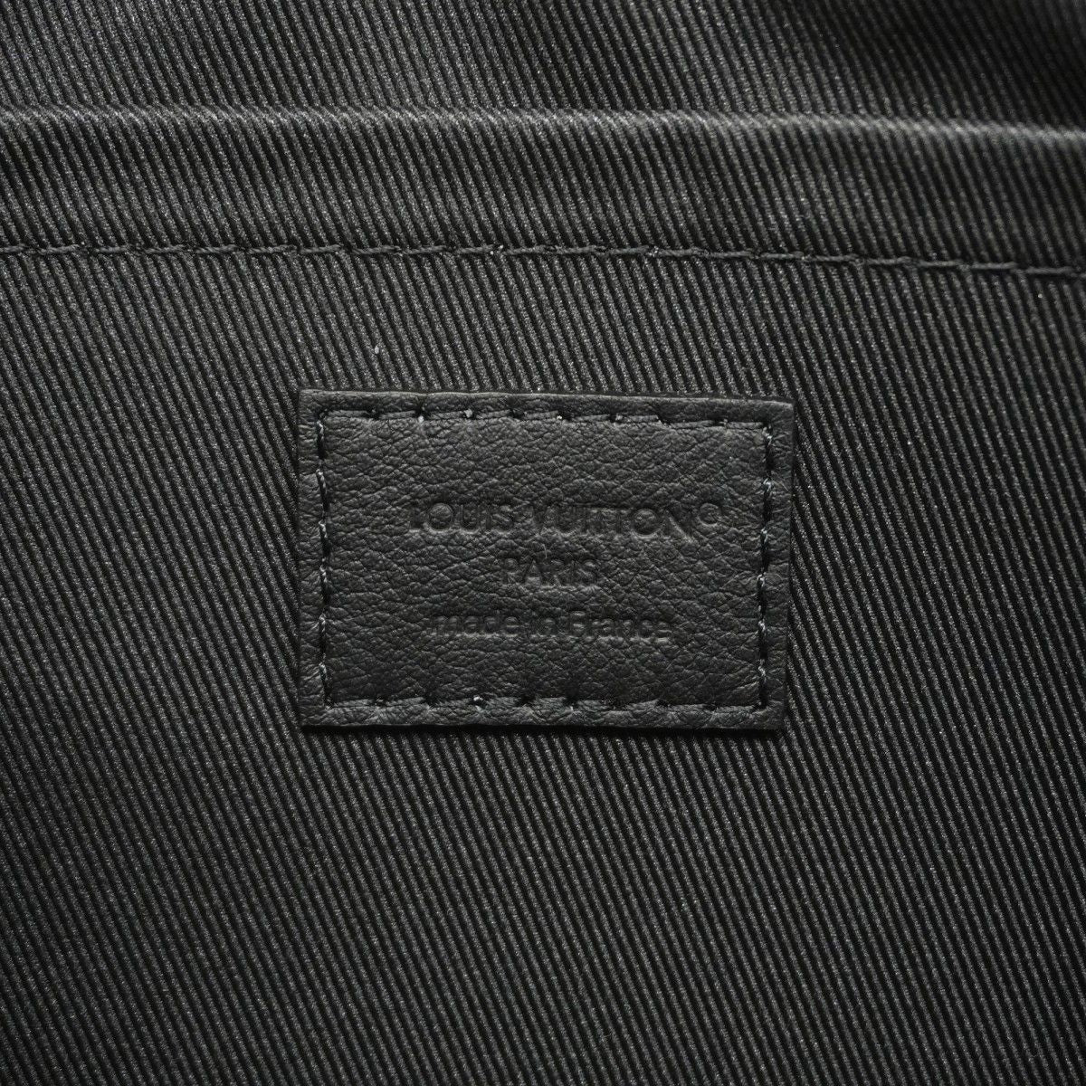 Louis Vuitton Clutch Monogram Shadow Pochette Voyage Small Black — view 5