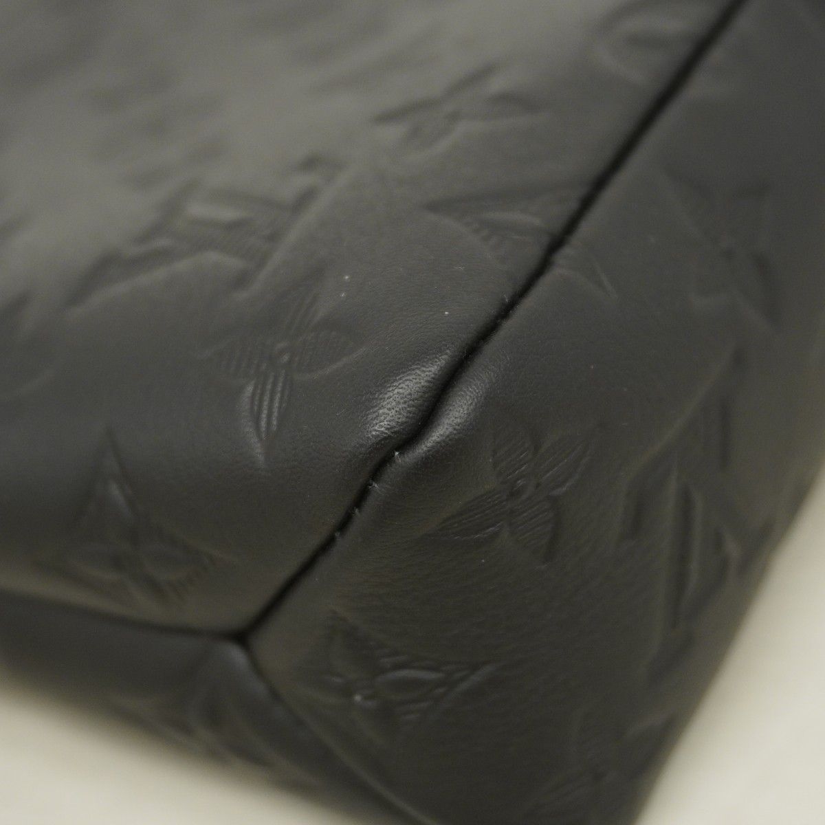 Louis Vuitton Clutch Monogram Shadow Pochette Voyage Small Black — view 6
