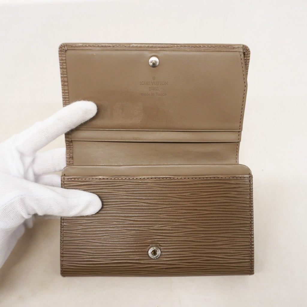 Louis Vuitton Wallet Epi Porte-Monnaie Viennois Tresor Peppa — view 8