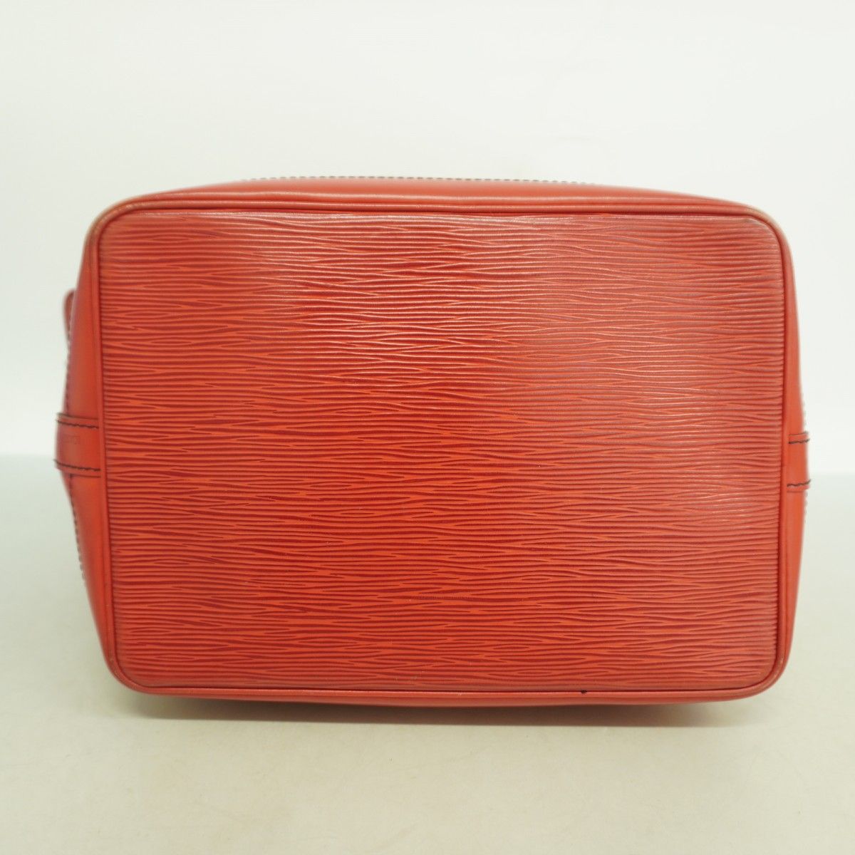 Louis Vuitton Shoulder Bag Epi Bicolor Noe Noir Castilian — view 3