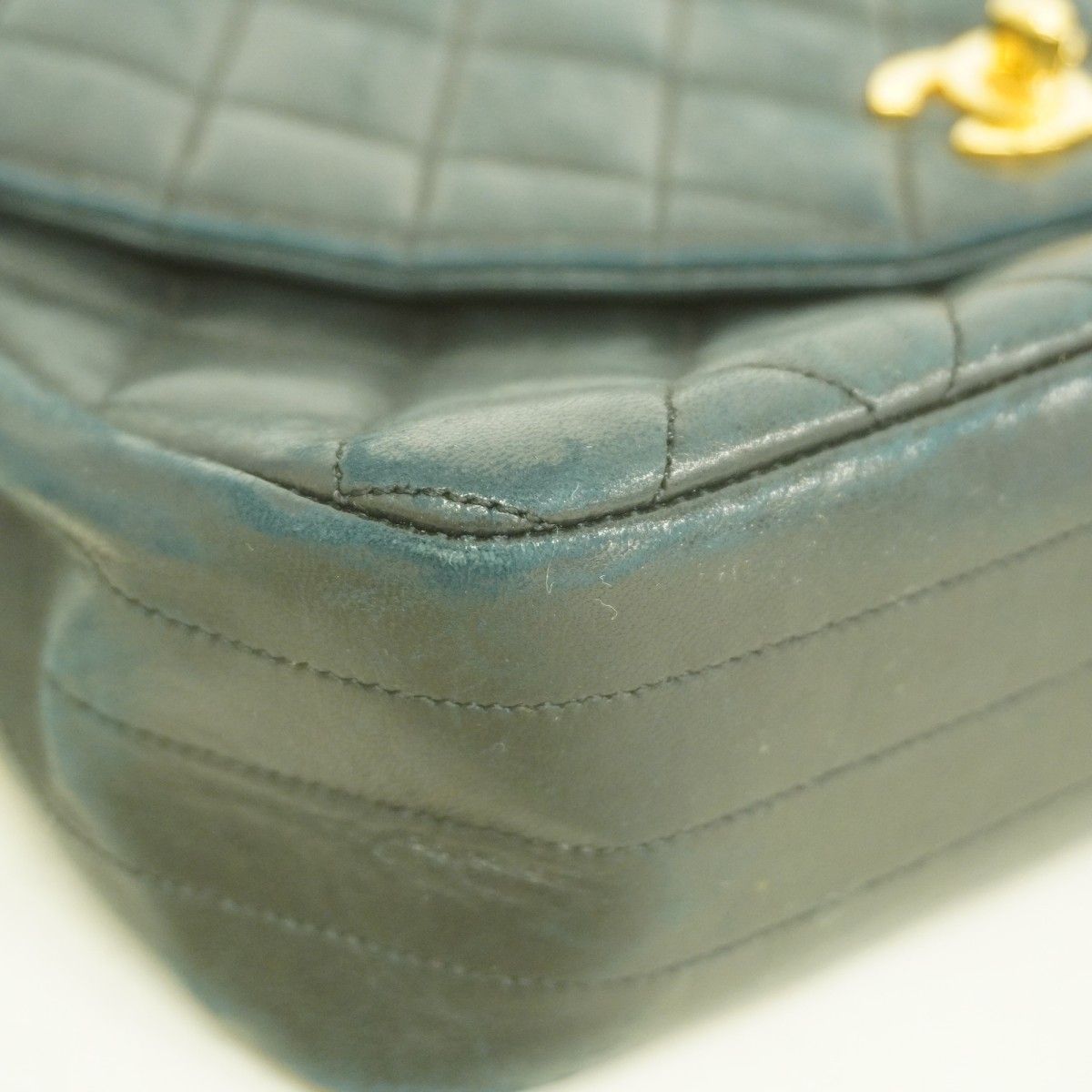 Chanel Shoulder Bag Quilted Lambskin Black Gold — view 9