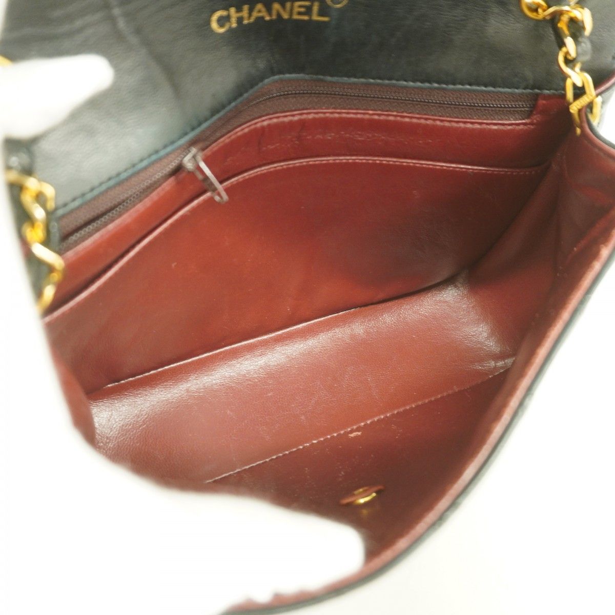 Chanel Shoulder Bag Quilted Lambskin Black Gold — view 4