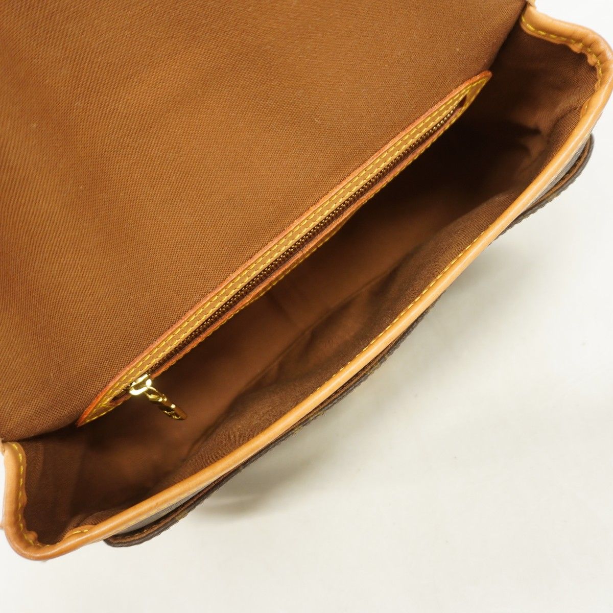 Louis Vuitton Shoulder Bag Monogram Sologne Brown — view 4