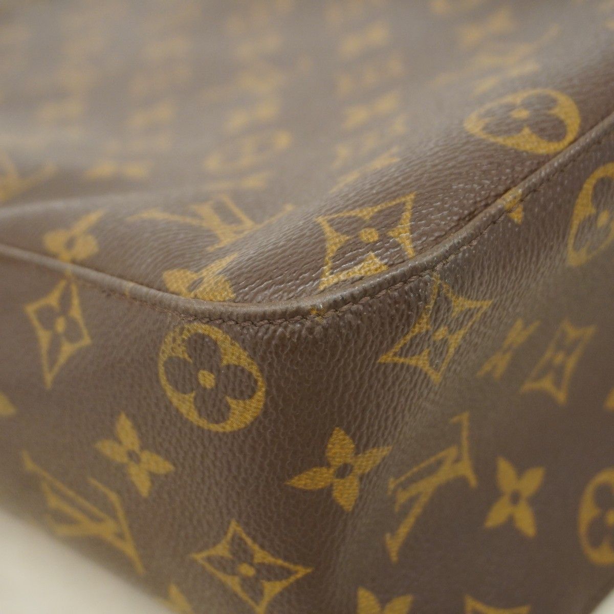 Louis Vuitton Shoulder Bag Monogram Looping GM Brown — view 9