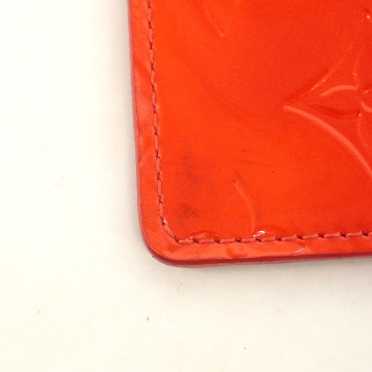 Louis Vuitton Coin Case Vernis Pochette Cles Pomme D'amour — view 7