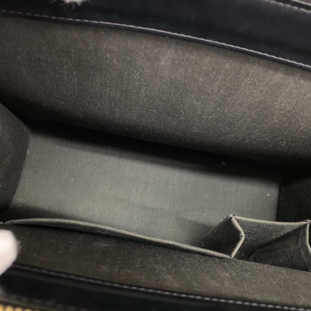 Louis Vuitton Tote Epi Croisette PM Noir — view 4