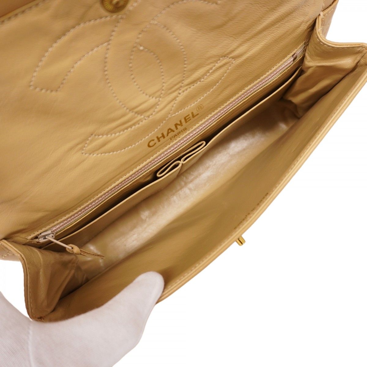 Chanel Shoulder Bag Quilted Limited Edition Lambskin Beige Gold Silver — view 4