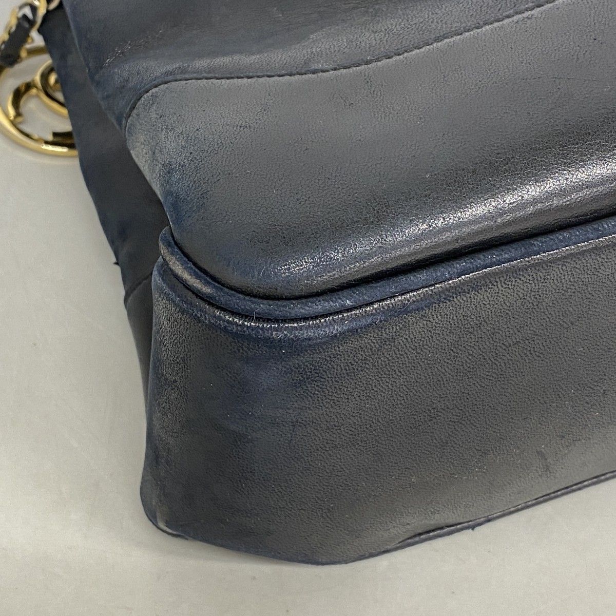 Chanel Chain Tote Lambskin Black Gold — view 7