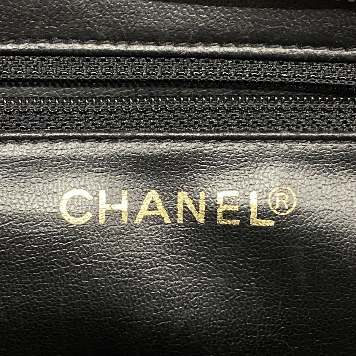 Chanel Chain Tote Lambskin Black Gold — view 5