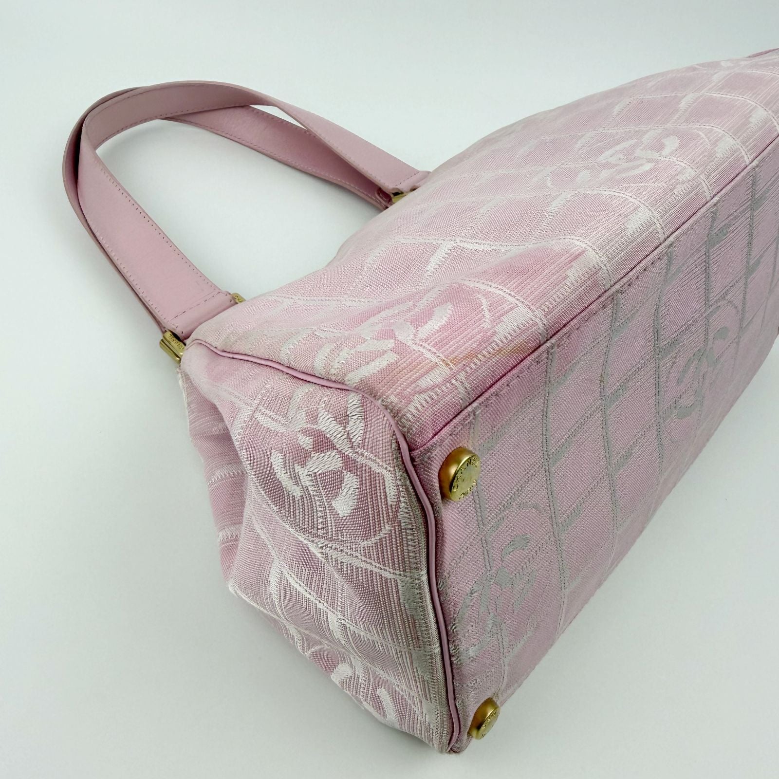 Chanel New Travel Line CC Logo Handbag Nylon Leather Pink Gold Vintage — view 9