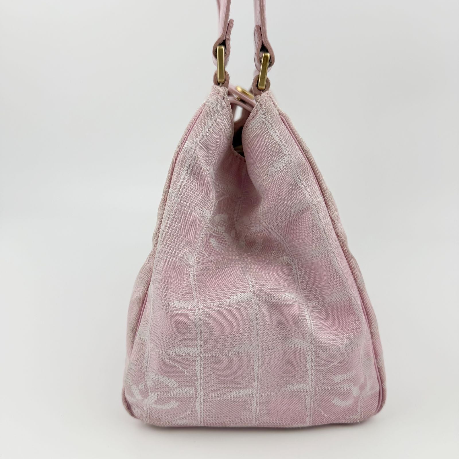 Chanel New Travel Line CC Logo Handbag Nylon Leather Pink Gold Vintage — view 4