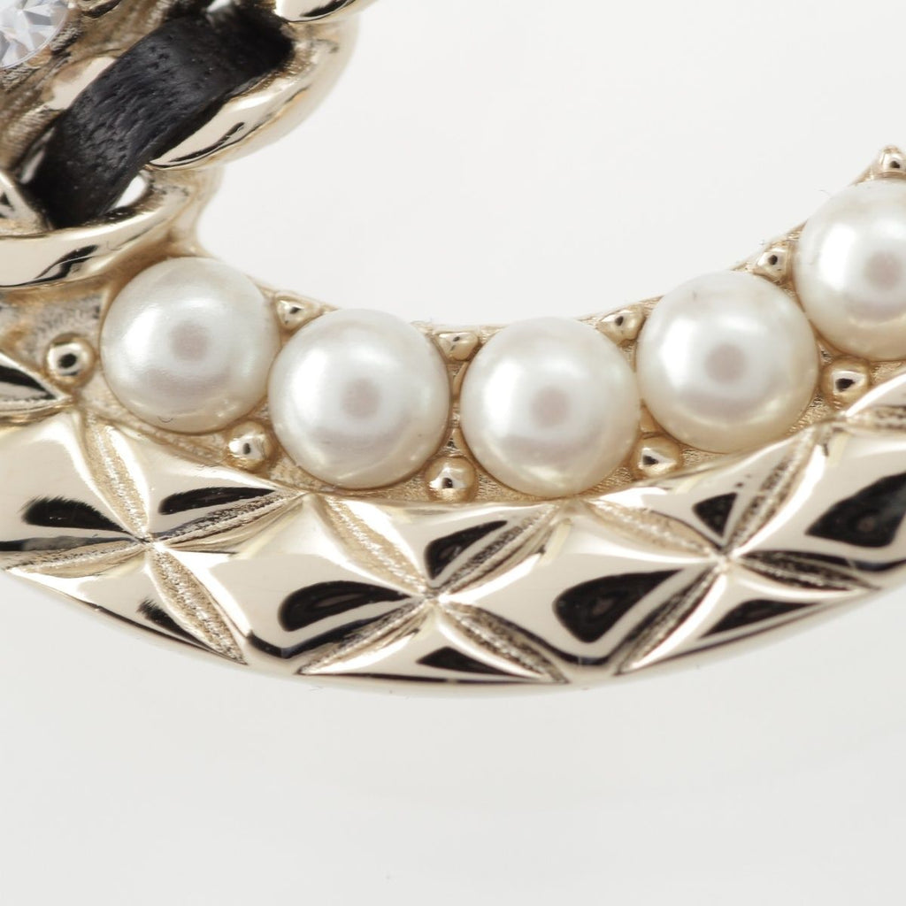 Chanel CC Logo Pearl Rhinestone Brooch Gold — view 6