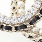 Chanel CC Logo Pearl Rhinestone Brooch Gold — view 3