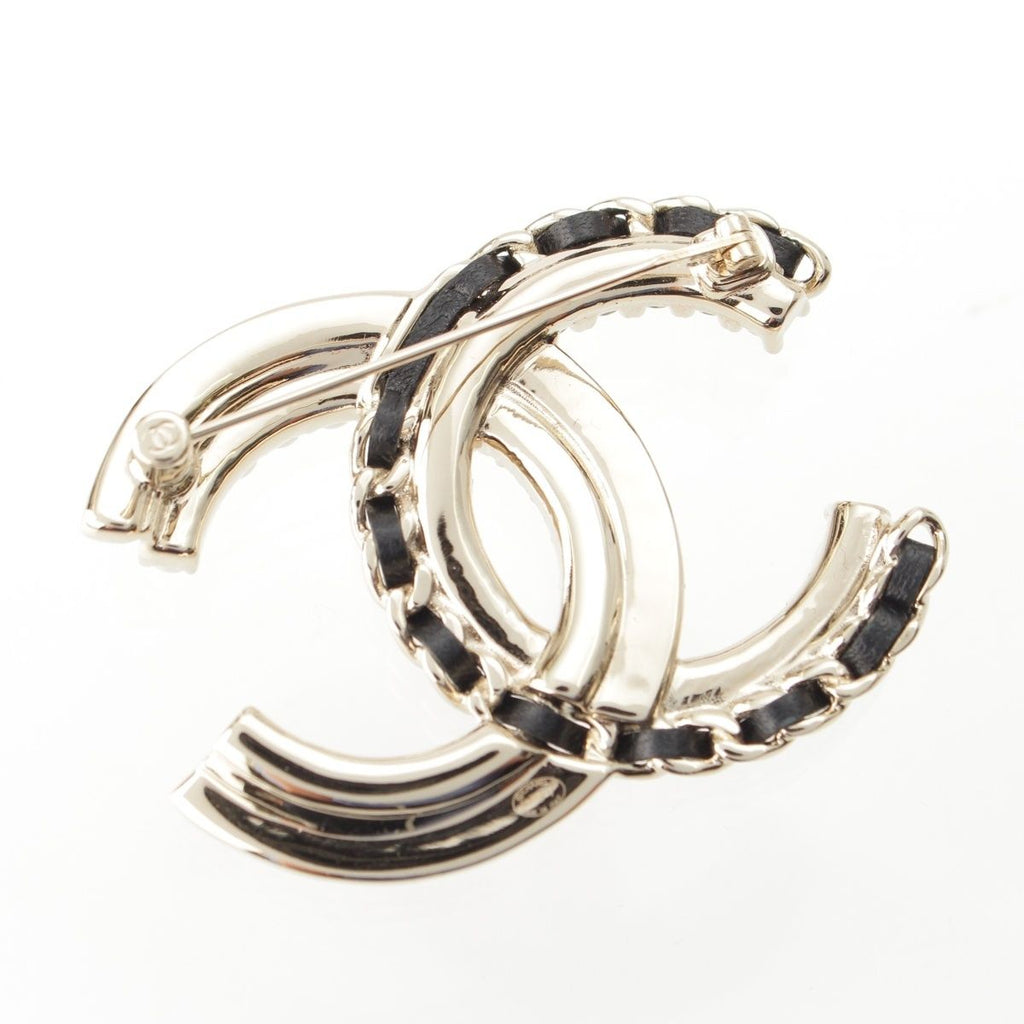 Chanel CC Logo Pearl Rhinestone Brooch Gold — view 2