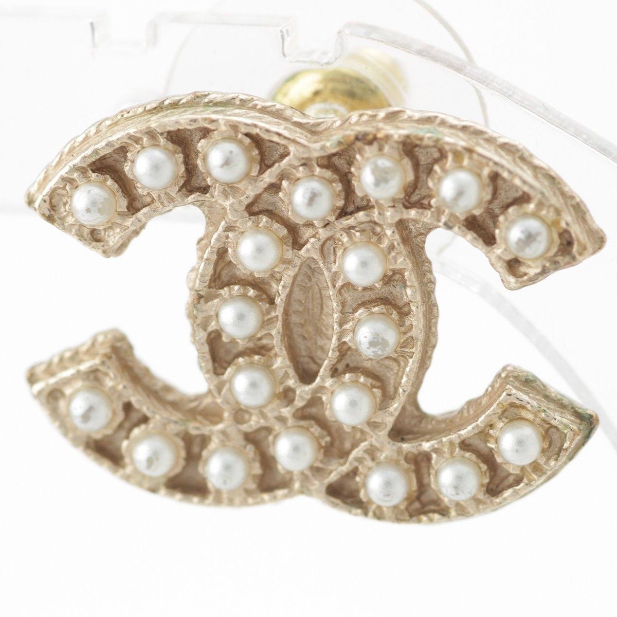 Chanel CC Logo Pearl Earrings Champagne Gold — view 3