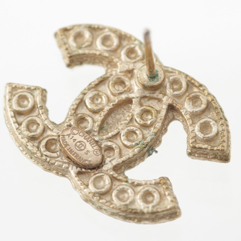 Chanel CC Logo Pearl Earrings Champagne Gold — view 5