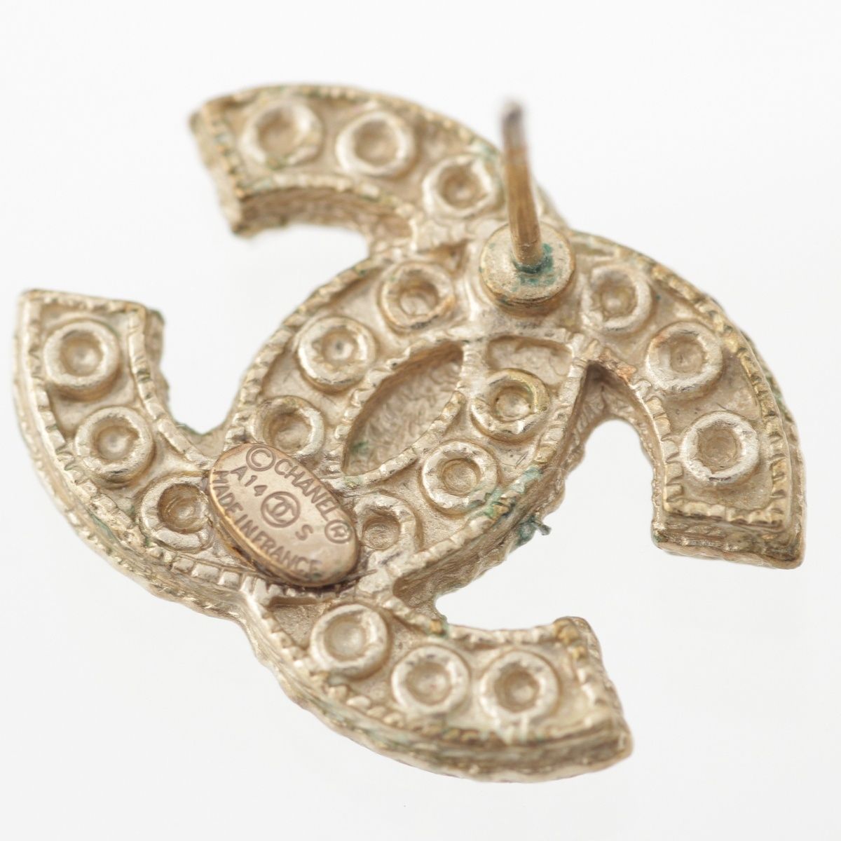 Chanel CC Logo Pearl Earrings Champagne Gold — view 5