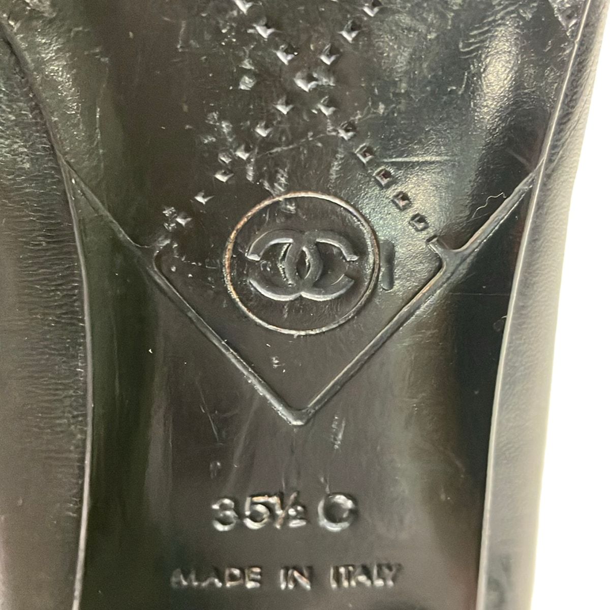 Chanel Boots 35.5 C Black Camellia Leather — view 5