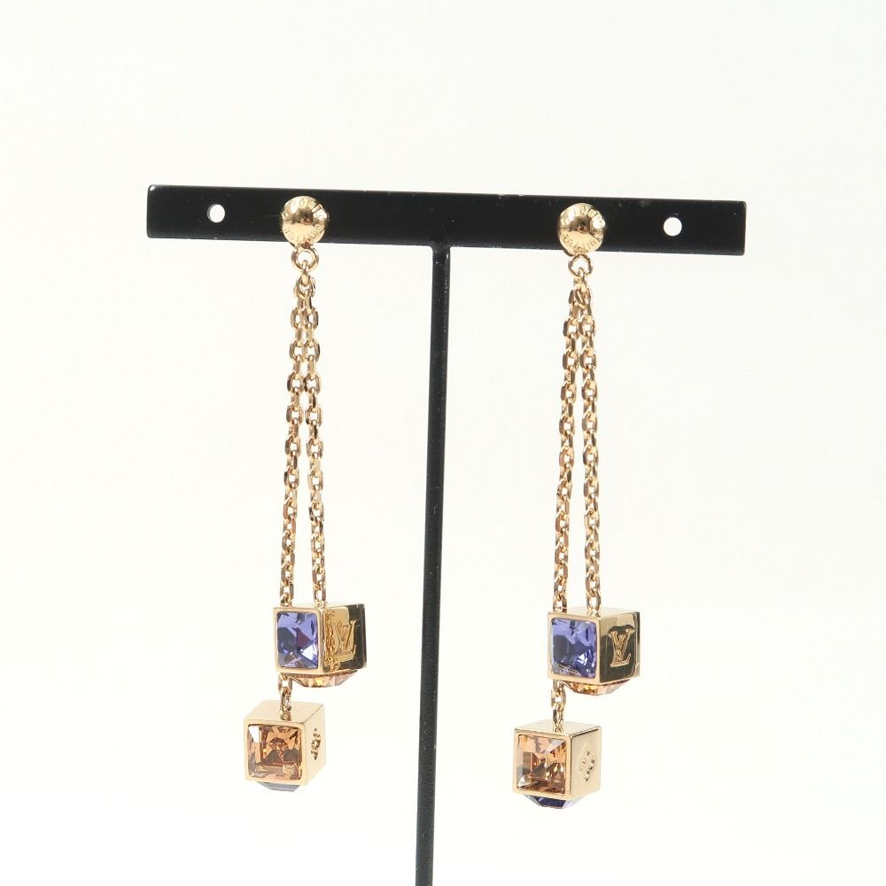 Louis Vuitton Book le Reille Pandan Gambling Earrings Chain Dice Motif